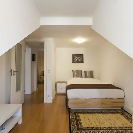 Santa Justa By Homing Apartman *